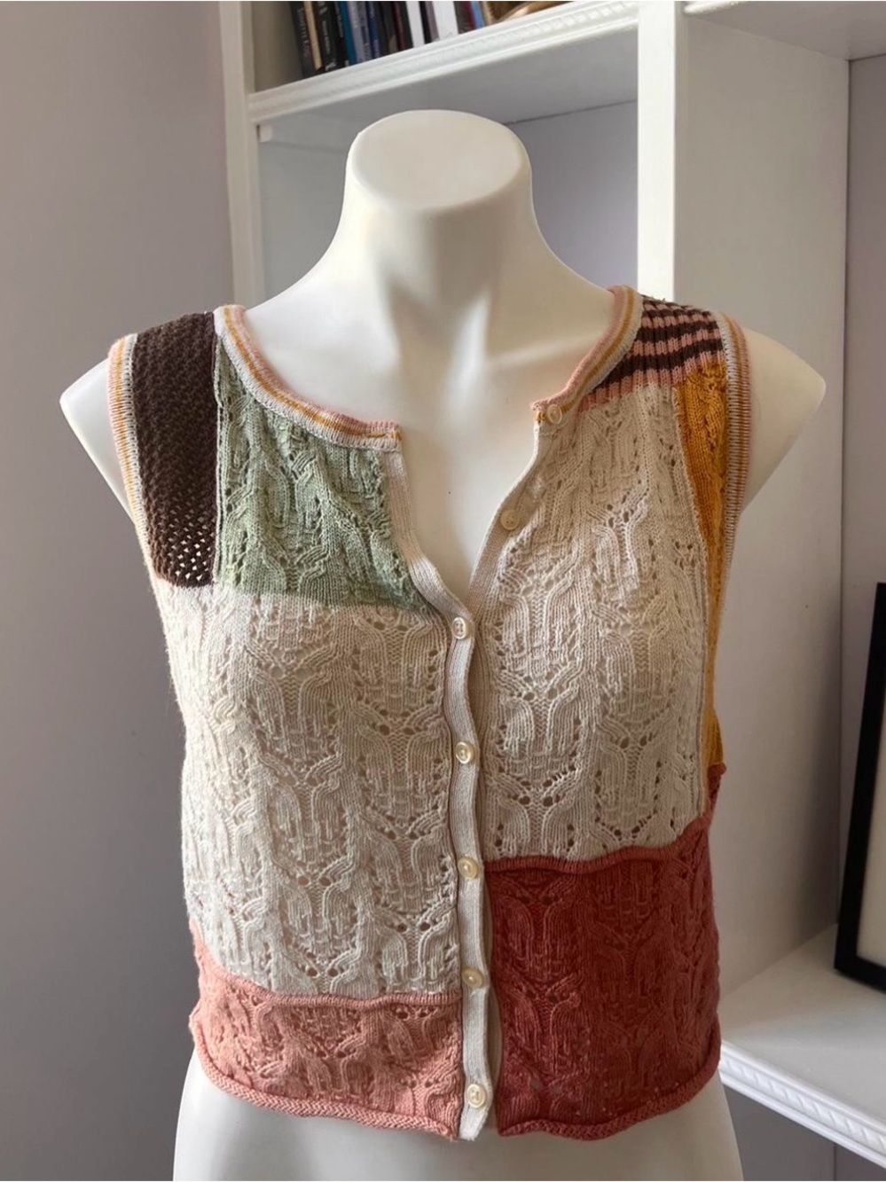 Mixed-Color Knit Button-Front Women's Tank Top